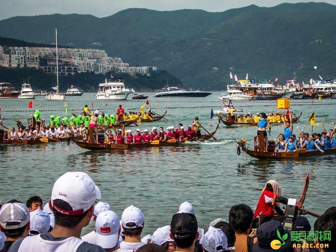 两人制作，4次跳票，它却成了今年好评率最高的国产游戏？